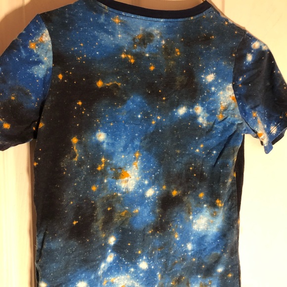 galaxy nike tee - Picture 3 of 4